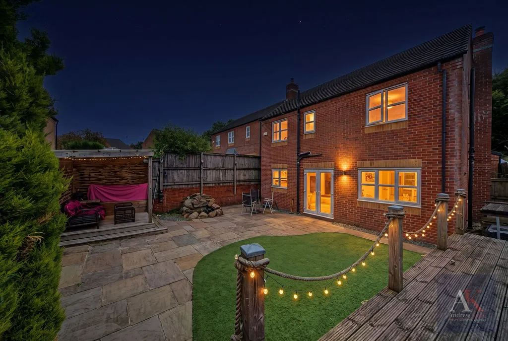 Butterworth Close Milnrow, Rochdale OL16 3TU, photo 33