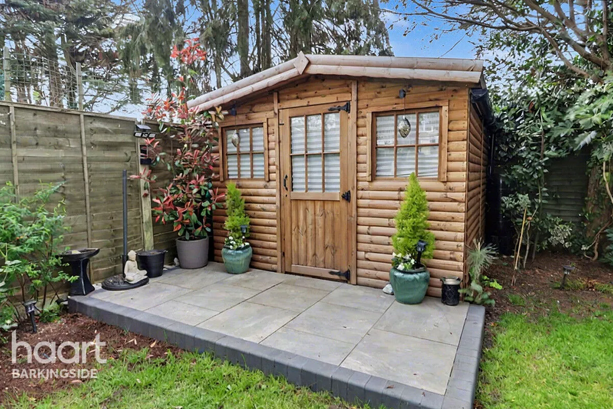 Caterham Avenue, Clayhall, IG5, photo 34