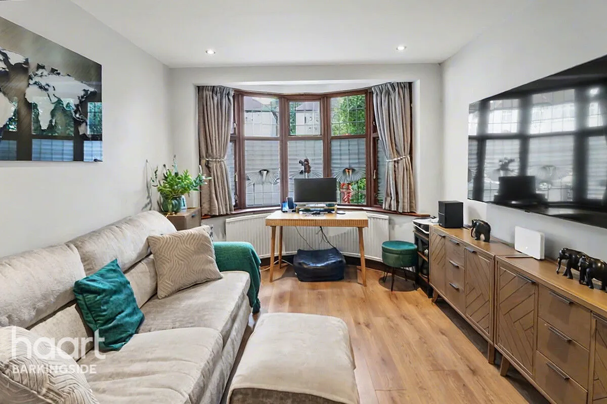 Caterham Avenue, Clayhall, IG5, photo 7