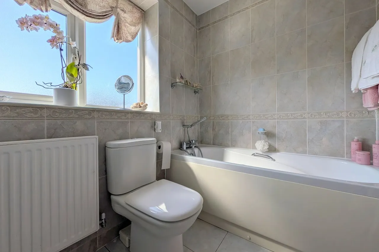 Woodhead Lane, Brighouse, HD6, photo 17