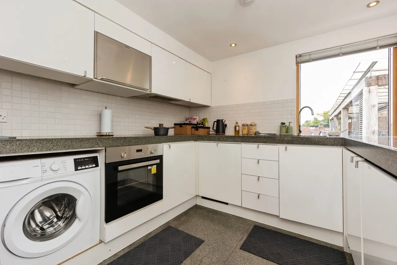 Barlow Moor Road, Chorlton, Manchester, M21, photo 2