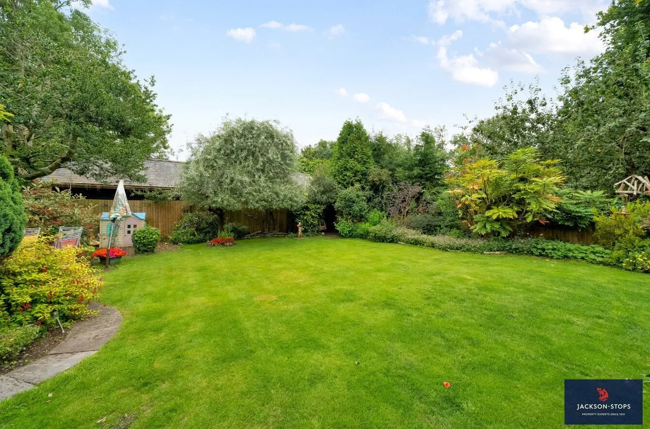 Ampthill Road, Lidlington, MK43, photo 23