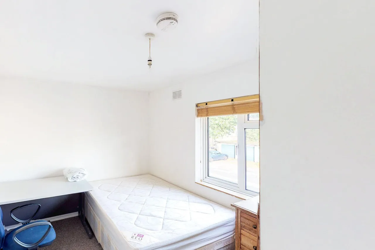 Briars Wood, Hatfield, AL10, photo 25