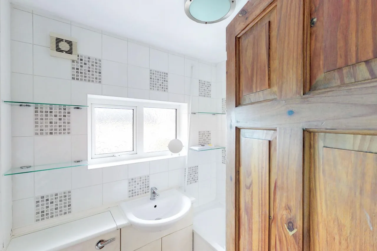 Briars Wood, Hatfield, AL10, photo 15