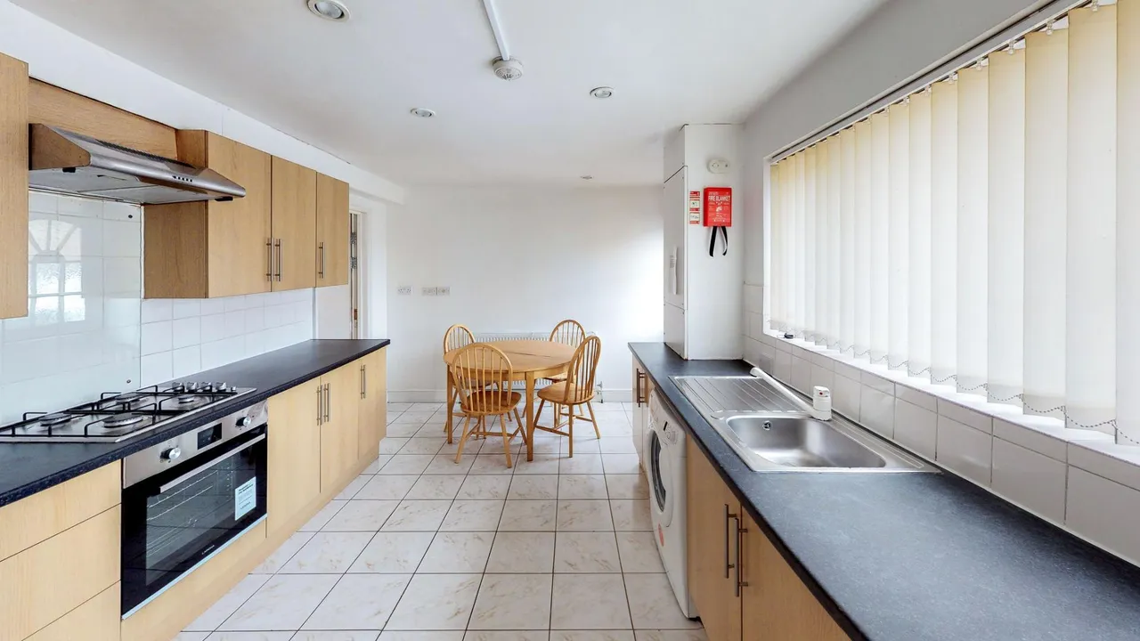 4 bed flat to rent, Briars Wood, Hatfield, AL10