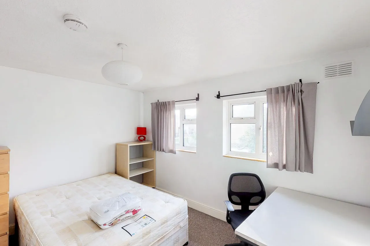 Briars Wood, Hatfield, AL10, photo 24