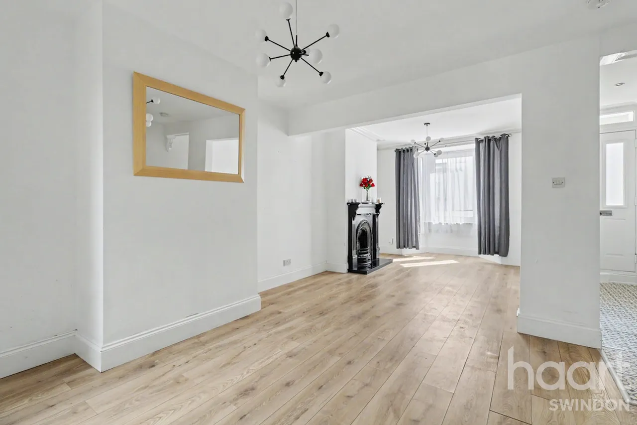 North Street, Swindon, SN1, photo 6
