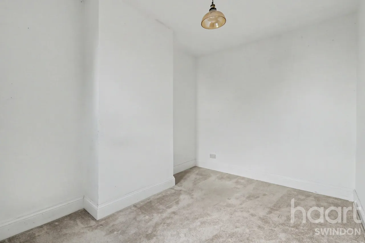North Street, Swindon, SN1, photo 12