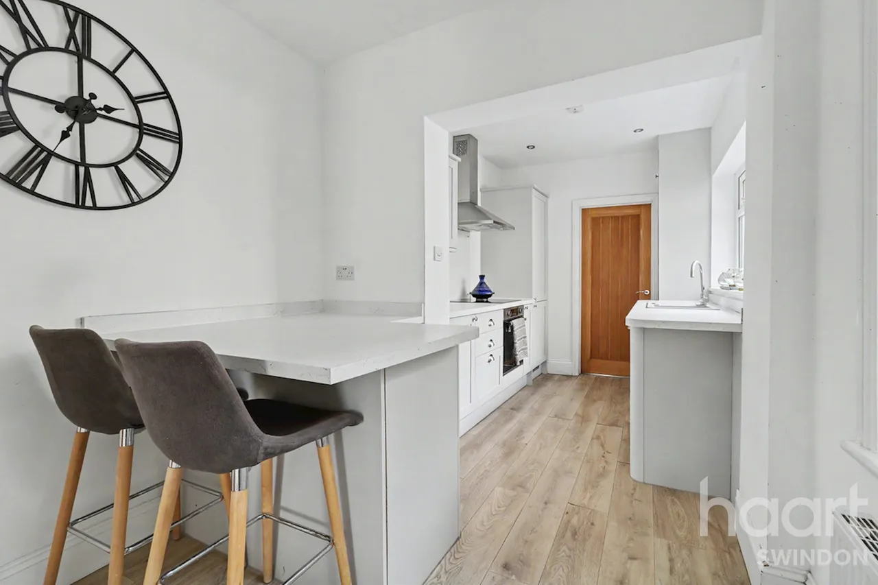 North Street, Swindon, SN1, photo 2