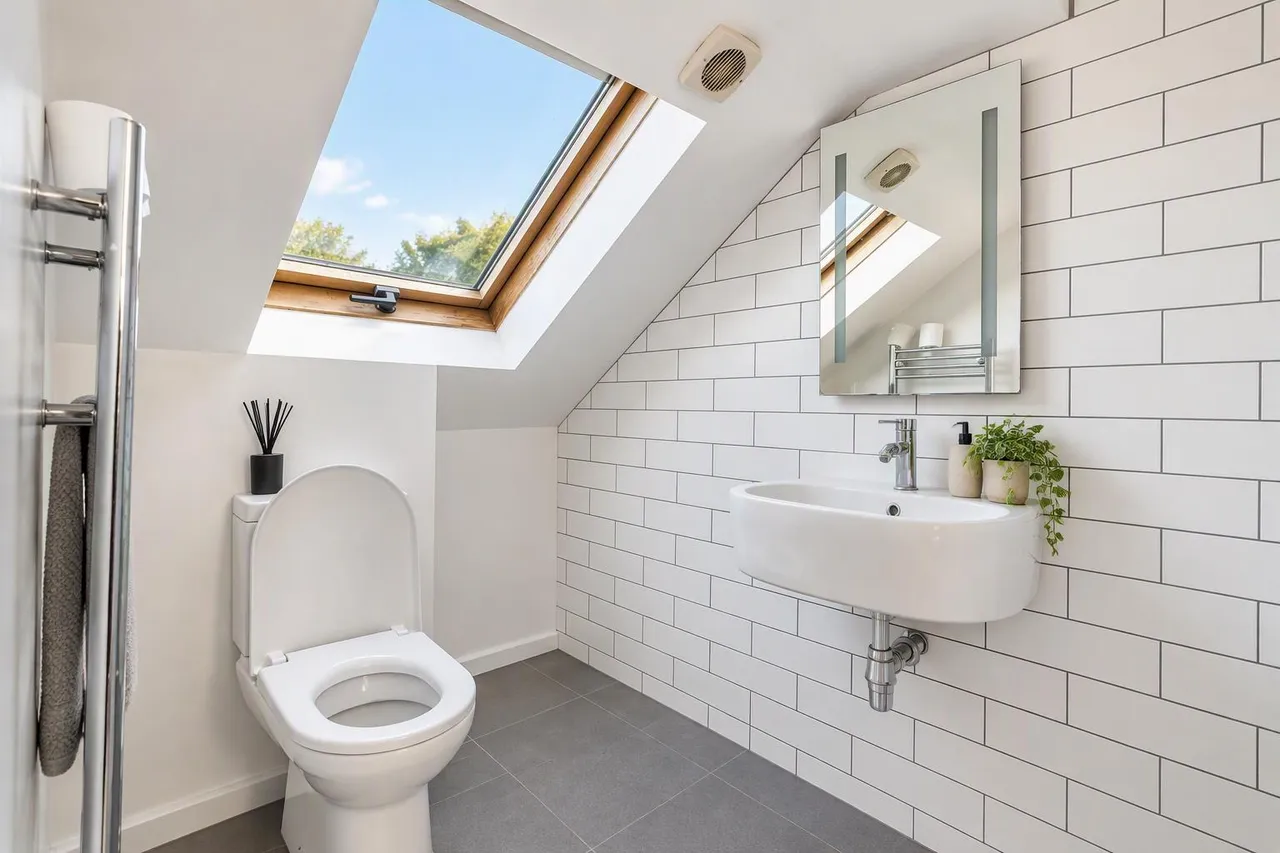 Montefiore Street, SW11, photo 12