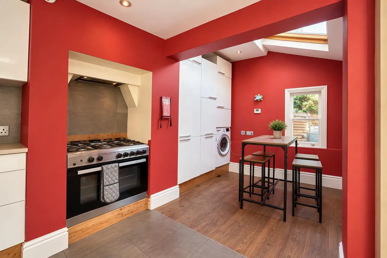 Montefiore Street, SW11, photo 5
