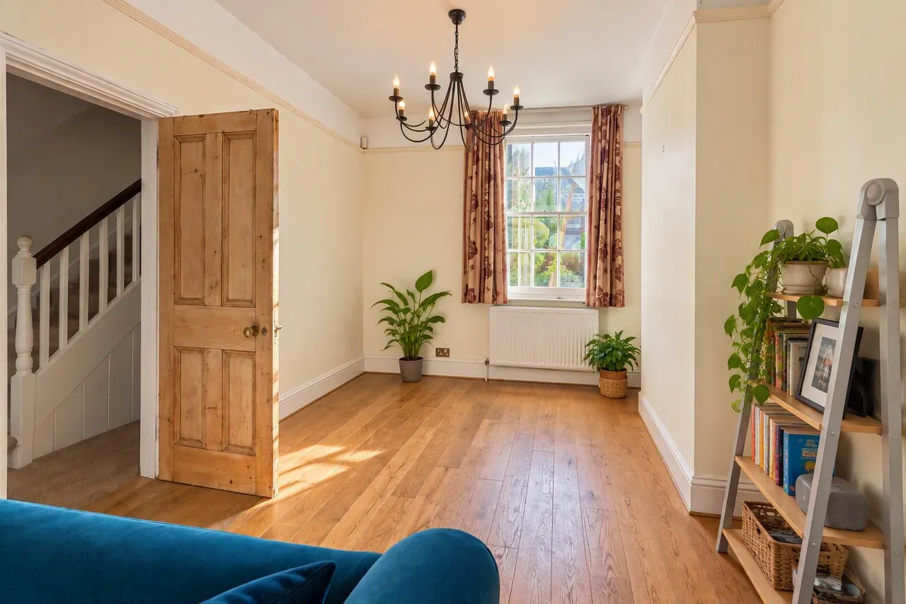 Montefiore Street, SW11, photo 7