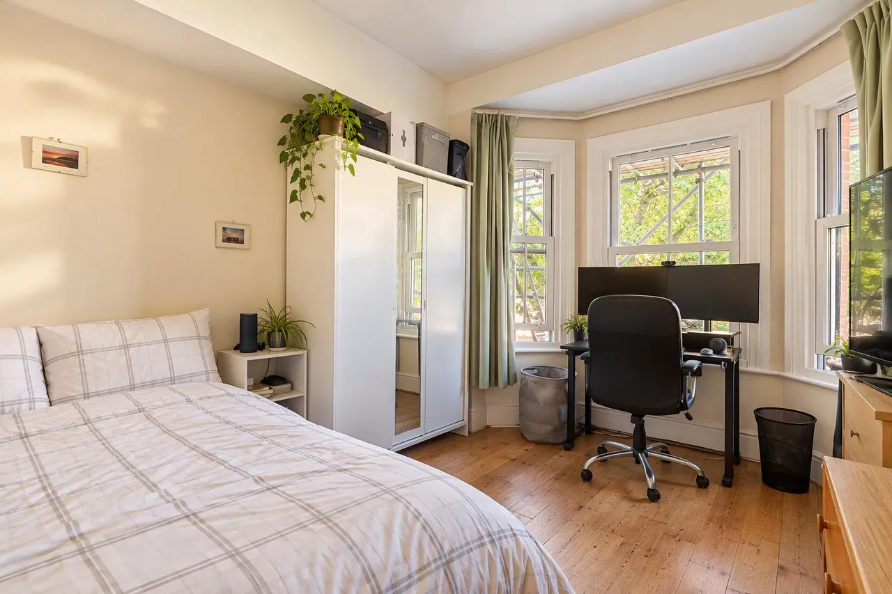 Montefiore Street, SW11, photo 8