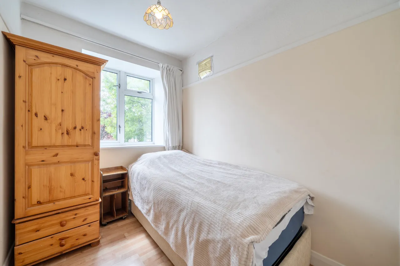 Shaftesbury Avenue, South Harrow, HA2, photo 6