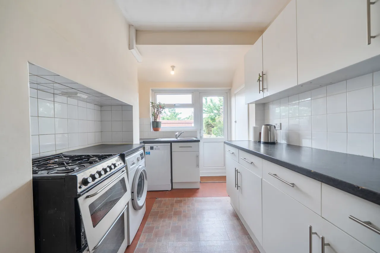 Shaftesbury Avenue, South Harrow, HA2, photo 3