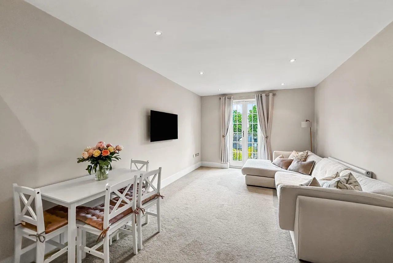 3 Quarrymans View, Timperley, Cheshire WA15 7SB, photo 2