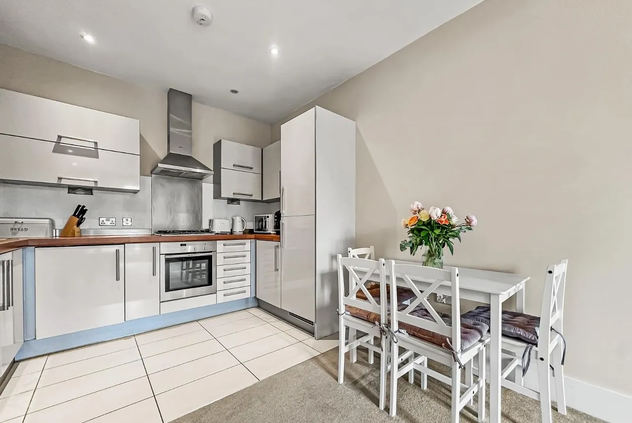 3 Quarrymans View, Timperley, Cheshire WA15 7SB, photo 6