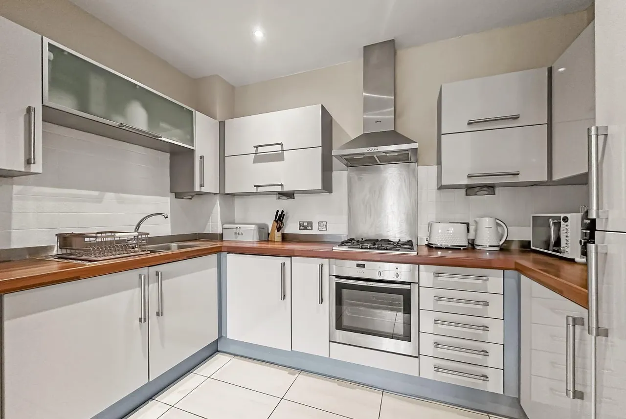 3 Quarrymans View, Timperley, Cheshire WA15 7SB, photo 7