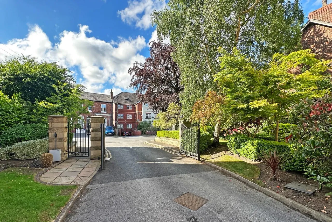 3 Quarrymans View, Timperley, Cheshire WA15 7SB, photo 28