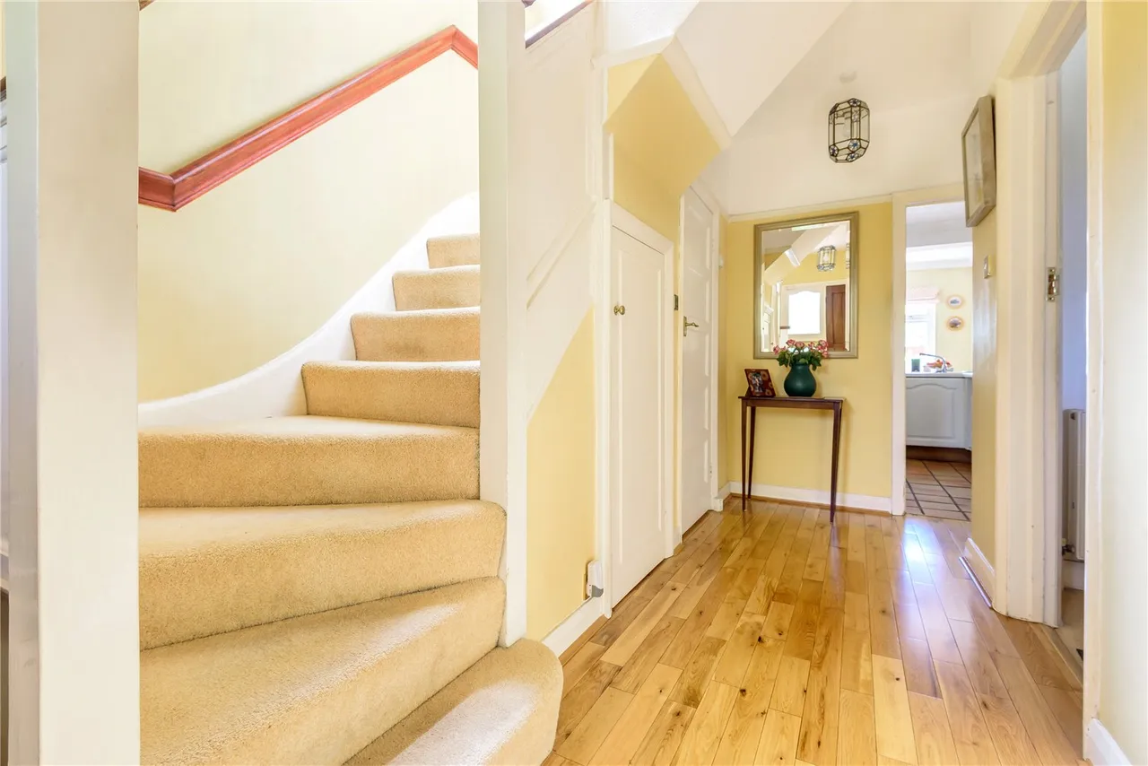 Warwick Close, Hampton, TW12 2TY, photo 7