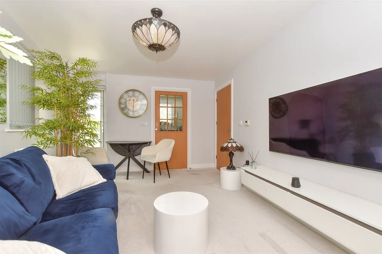 Adams Drive, Willesborough, TN24, photo 4