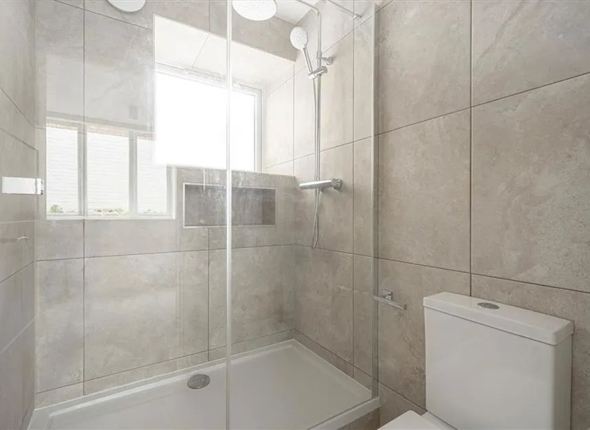 Elfin Grove, Teddington, TW11, photo 8