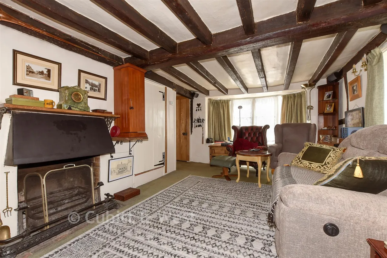 Guildford Road, Westcott, RH4, photo 6
