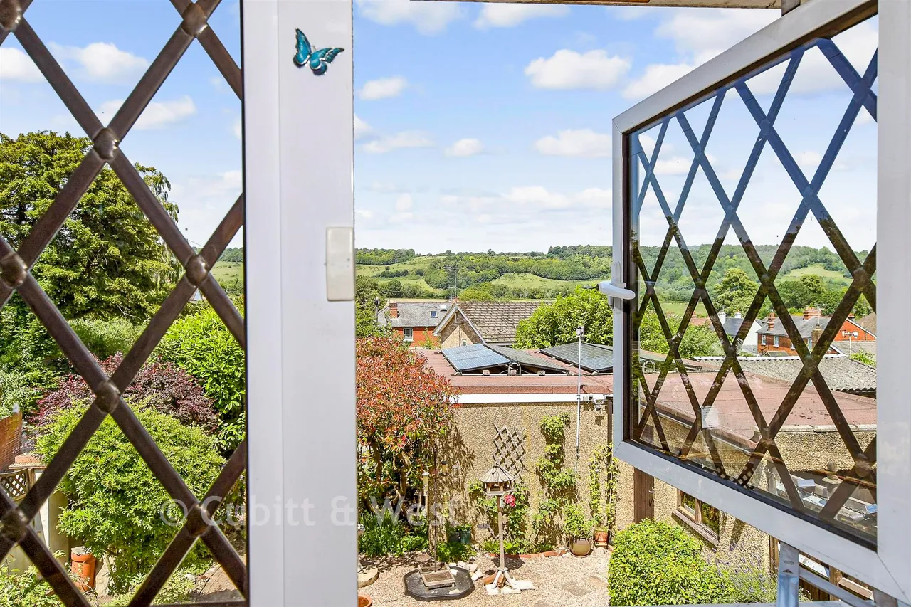 Guildford Road, Westcott, RH4, photo 13