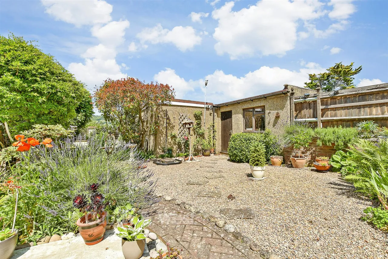 Guildford Road, Westcott, RH4, photo 18