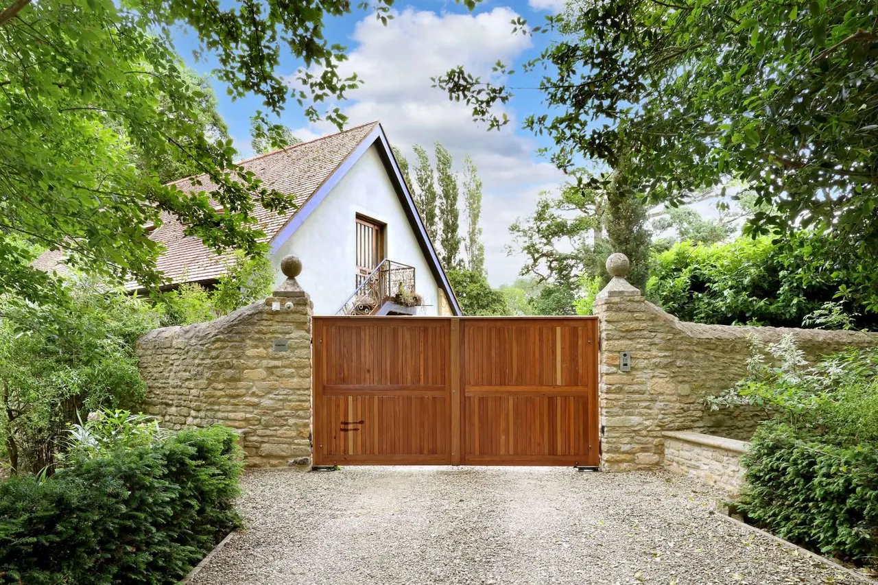 The Green, Stadhampton, OX44, photo 21