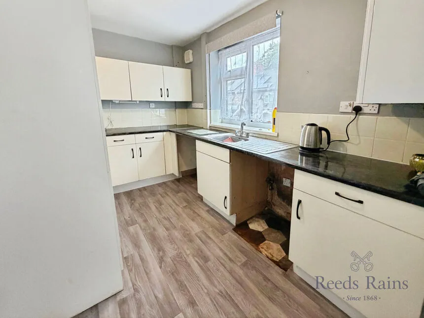 Newhouse Road, Stoke-on-Trent, Staffordshire, ST2, photo 5