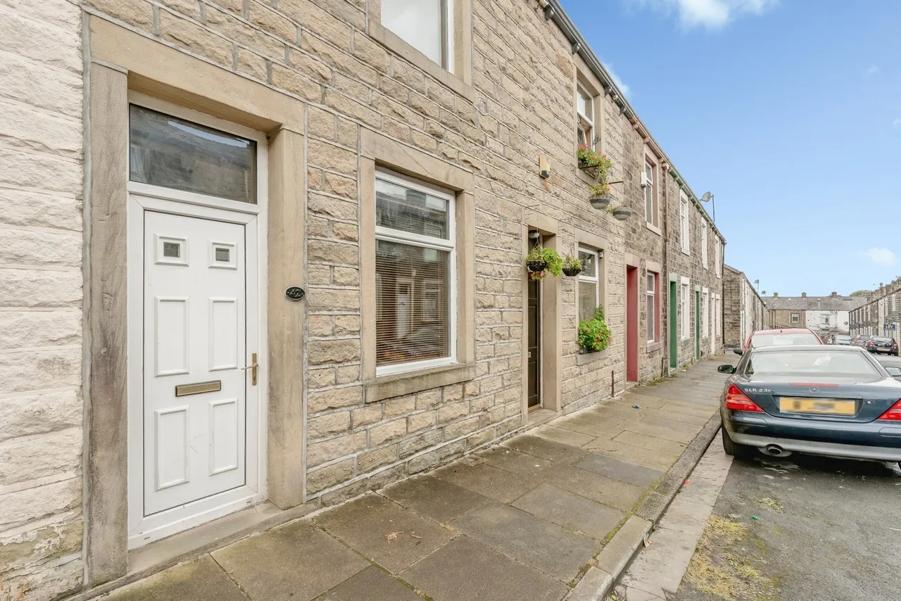 3 bed house for sale, Cleveland Street, Colne, BB8
