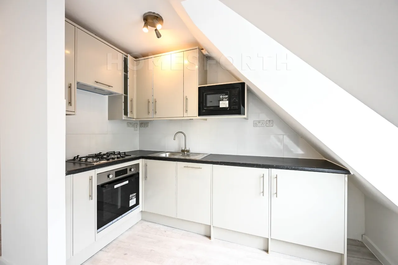 Catford Hill, Catford, SE6, photo 2