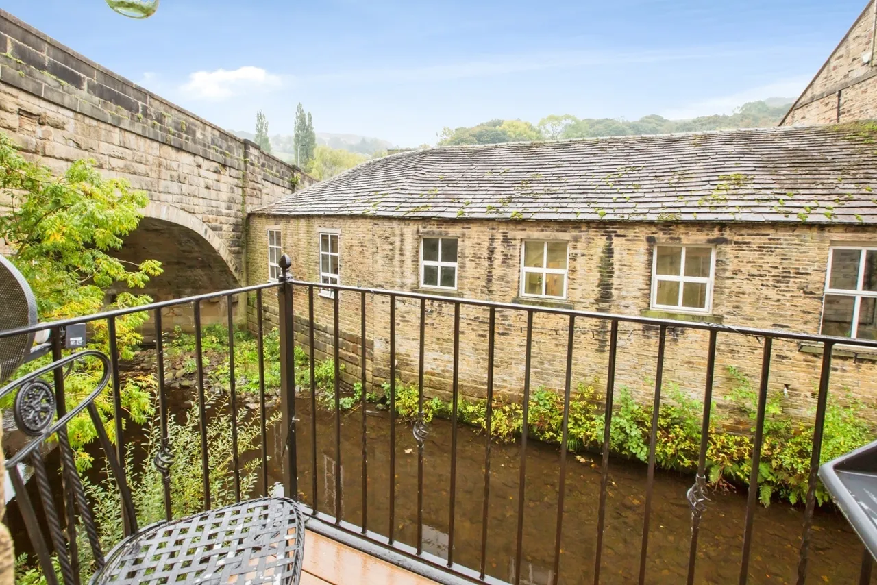 Elland Road, Ripponden, HX6, photo 9