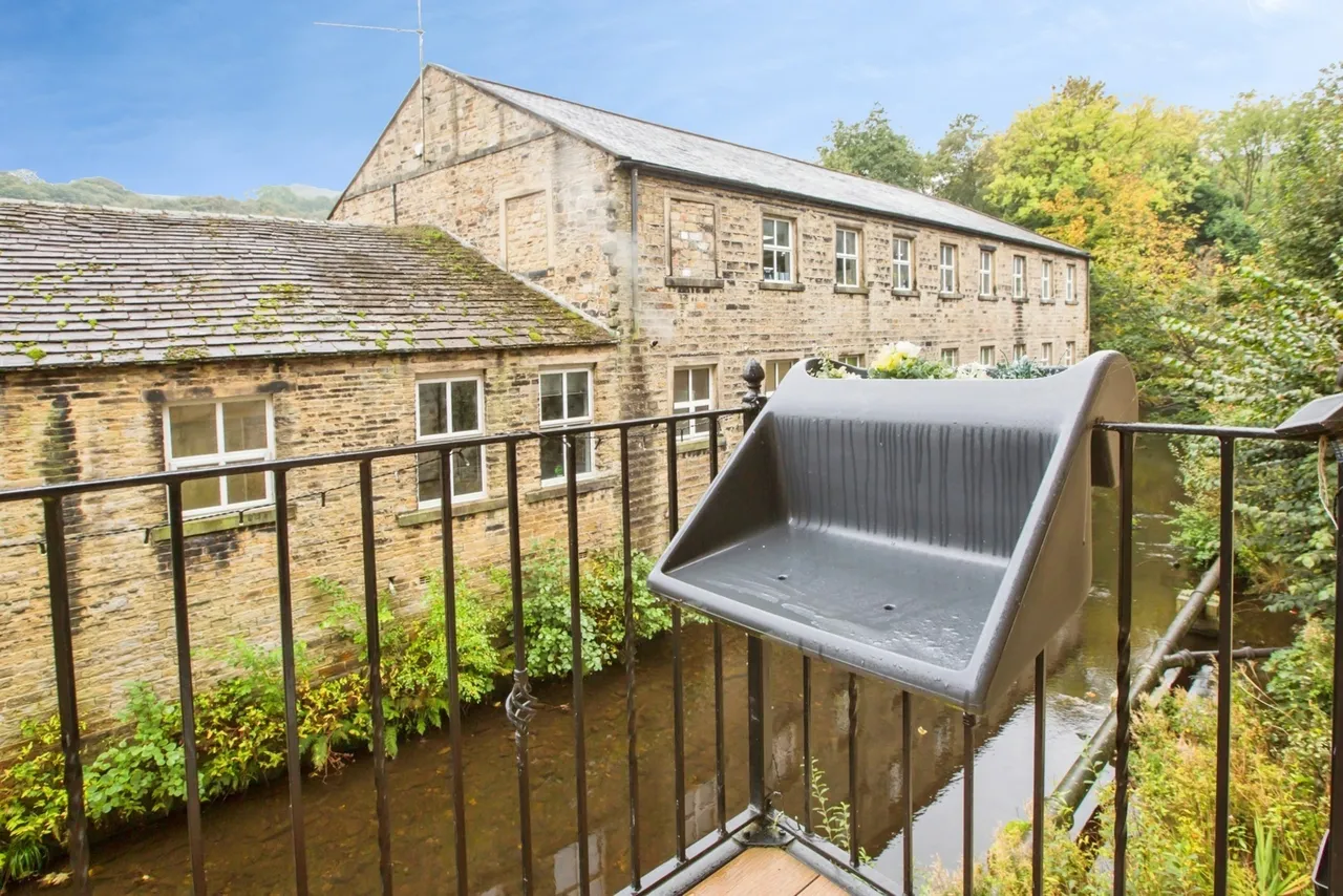 Elland Road, Ripponden, HX6, photo 13