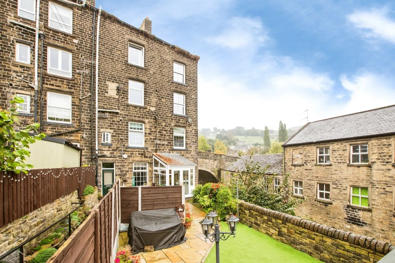 Elland Road, Ripponden, HX6, photo 19