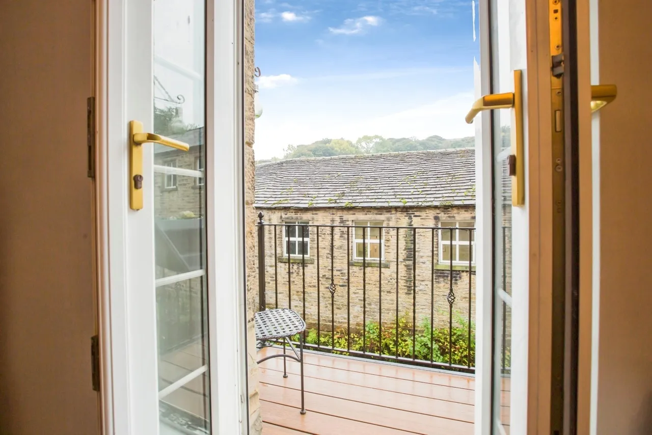 Elland Road, Ripponden, HX6, photo 21