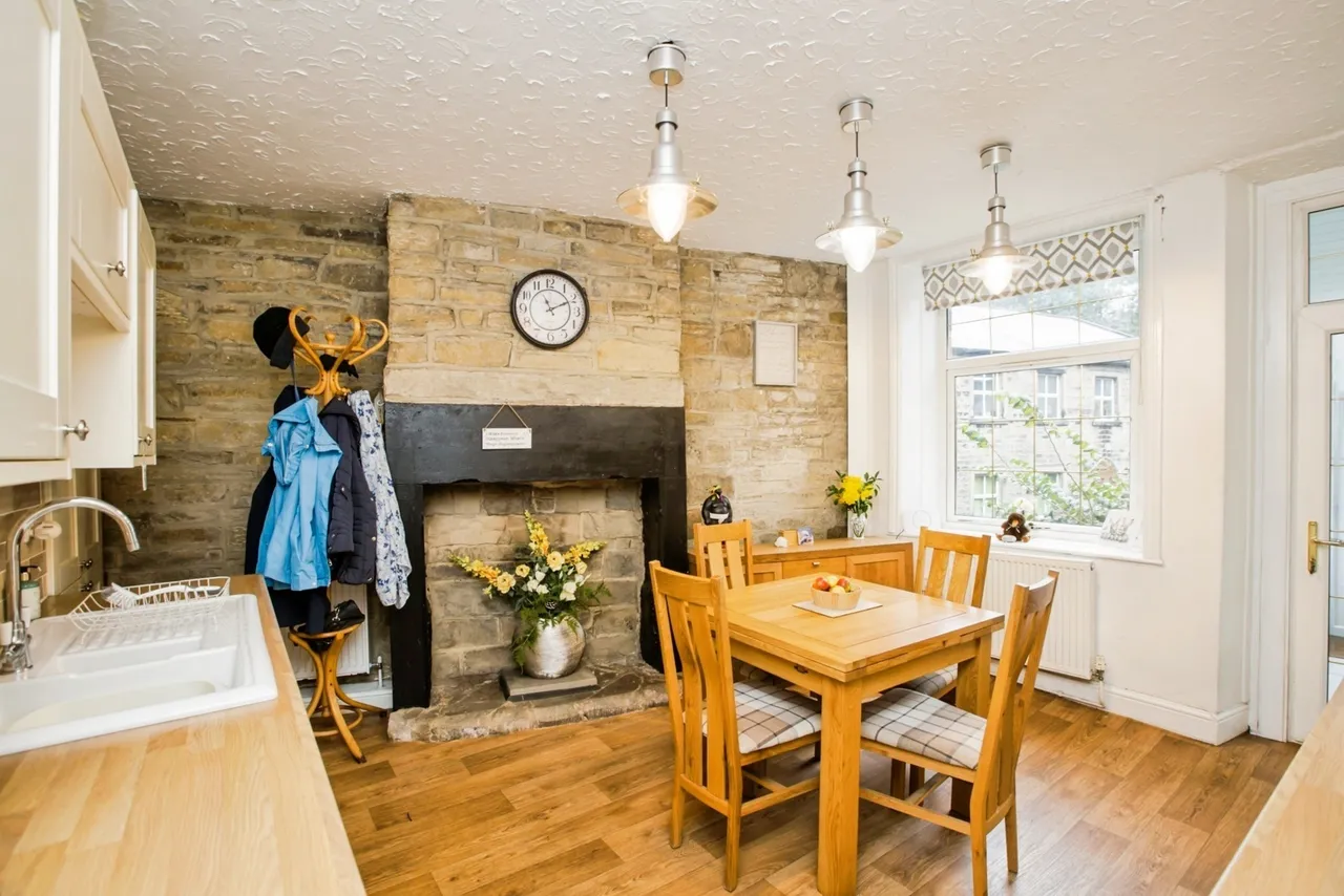 Elland Road, Ripponden, HX6, photo 3