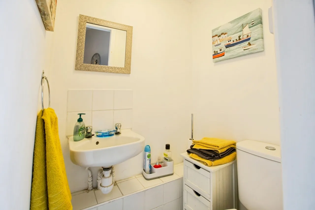 Elland Road, Ripponden, HX6, photo 22