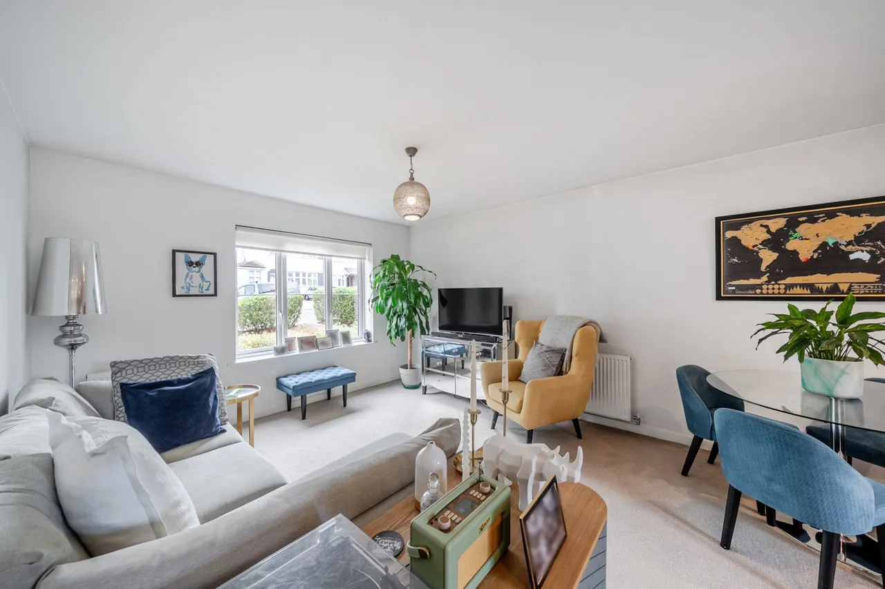 2 bed flat for sale — Oaktree Gardens, SE9