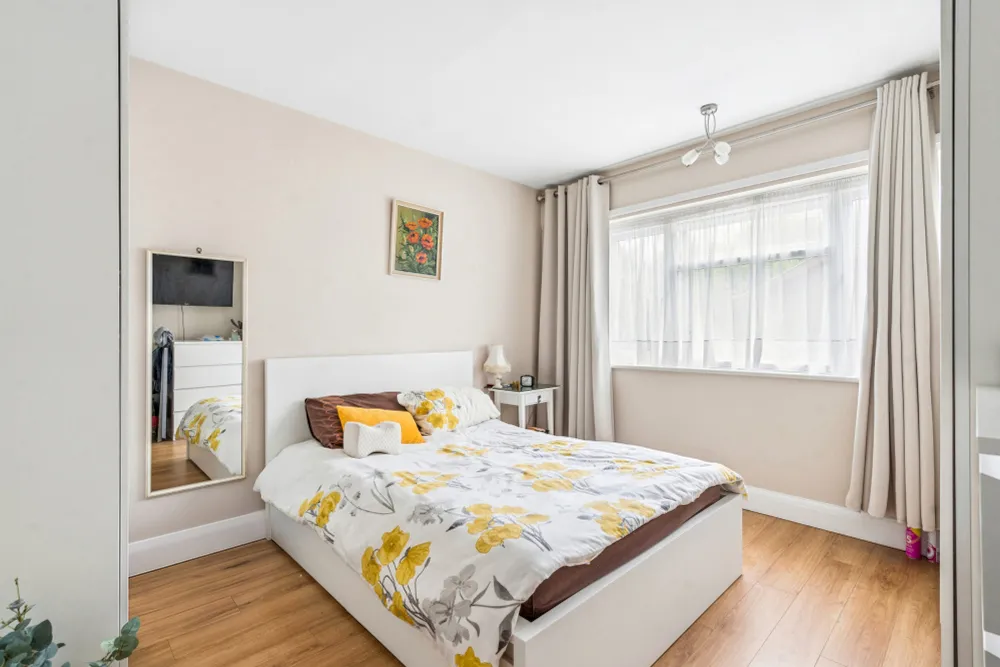 Northdown Close, Ruislip, HA4, photo 6