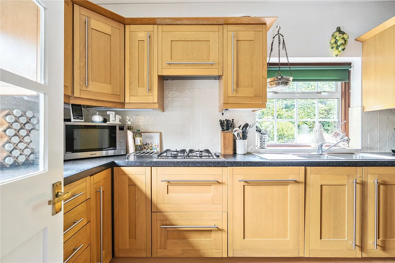 Bath Road, Marlborough, Wiltshire, SN8 1NN, photo 14