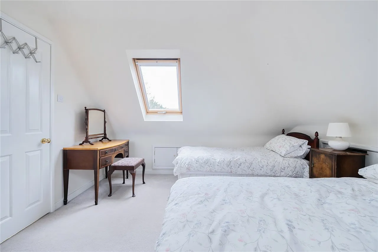 Bath Road, Marlborough, Wiltshire, SN8 1NN, photo 3