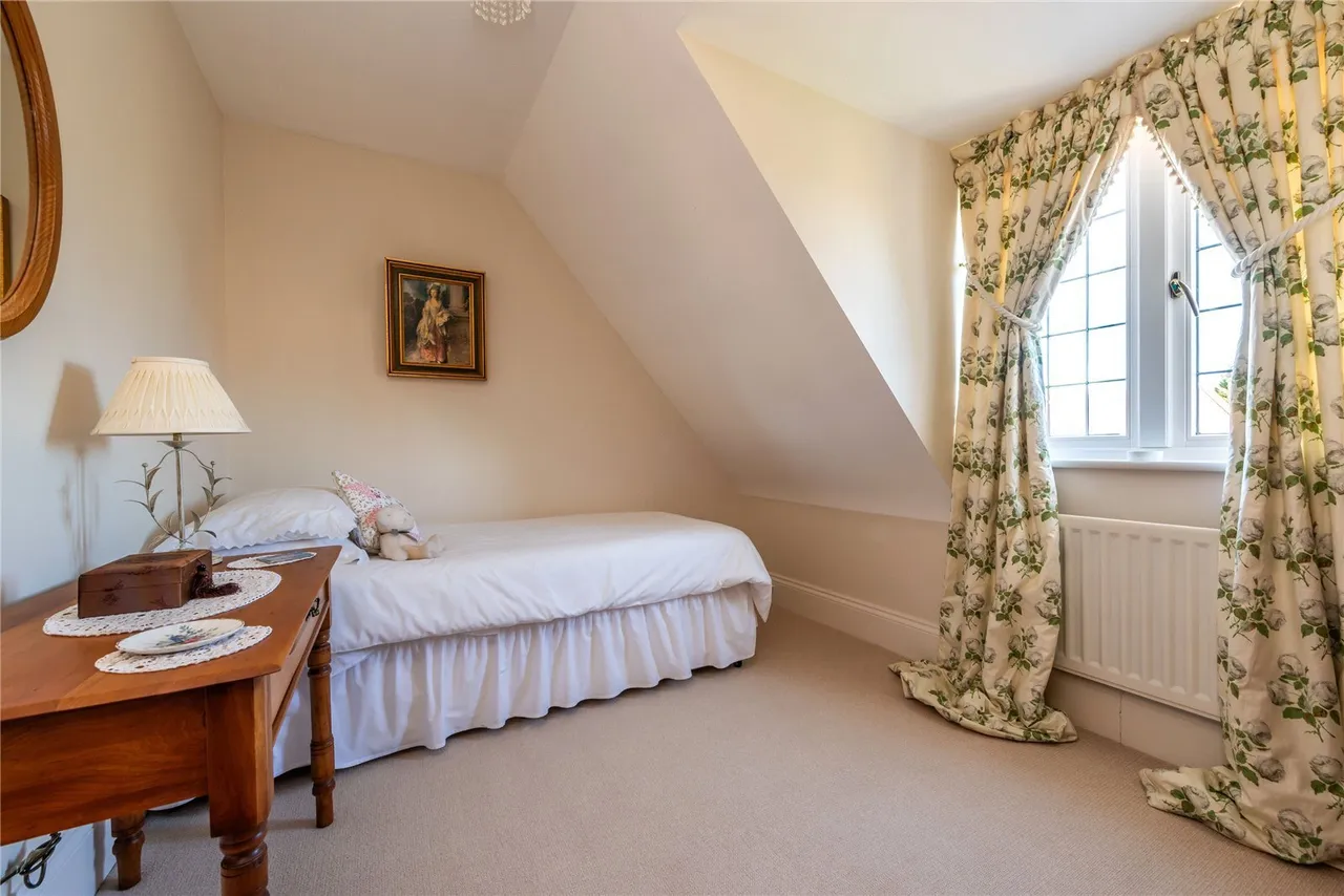Rykens Lane, Betchworth, RH3, photo 14
