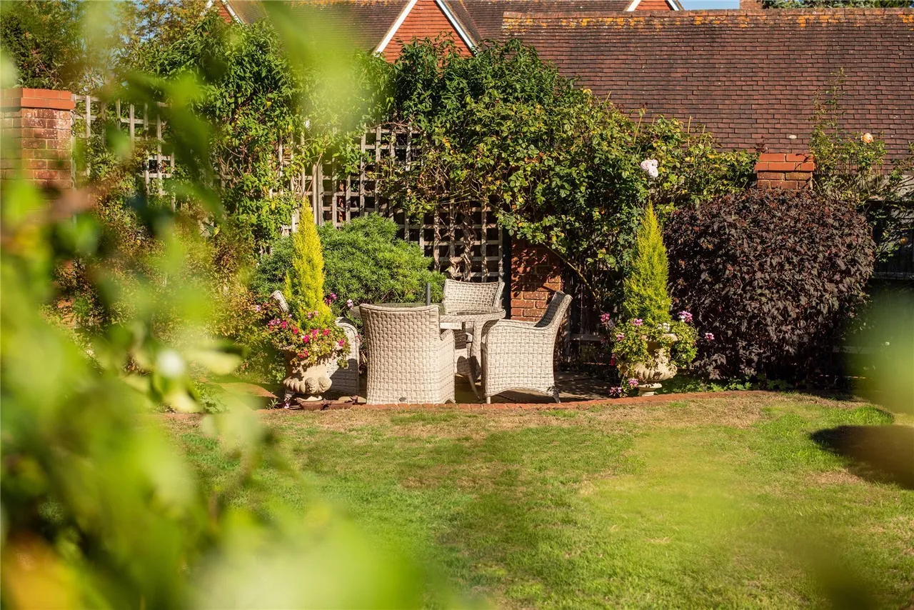 Rykens Lane, Betchworth, RH3, photo 13