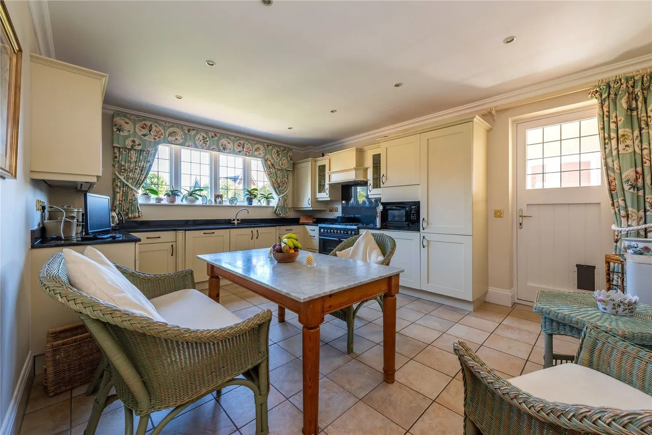 Rykens Lane, Betchworth, RH3, photo 3