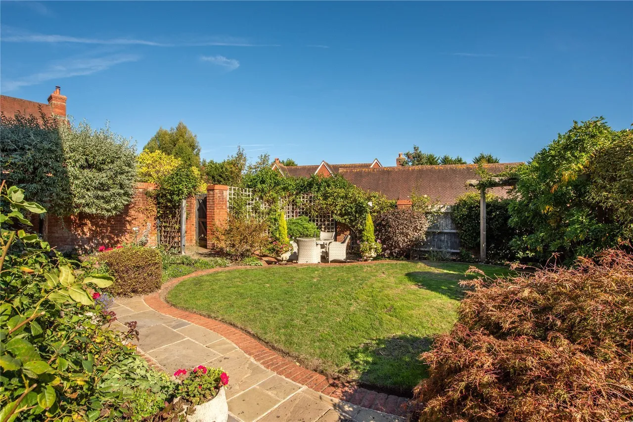 Rykens Lane, Betchworth, RH3, photo 4