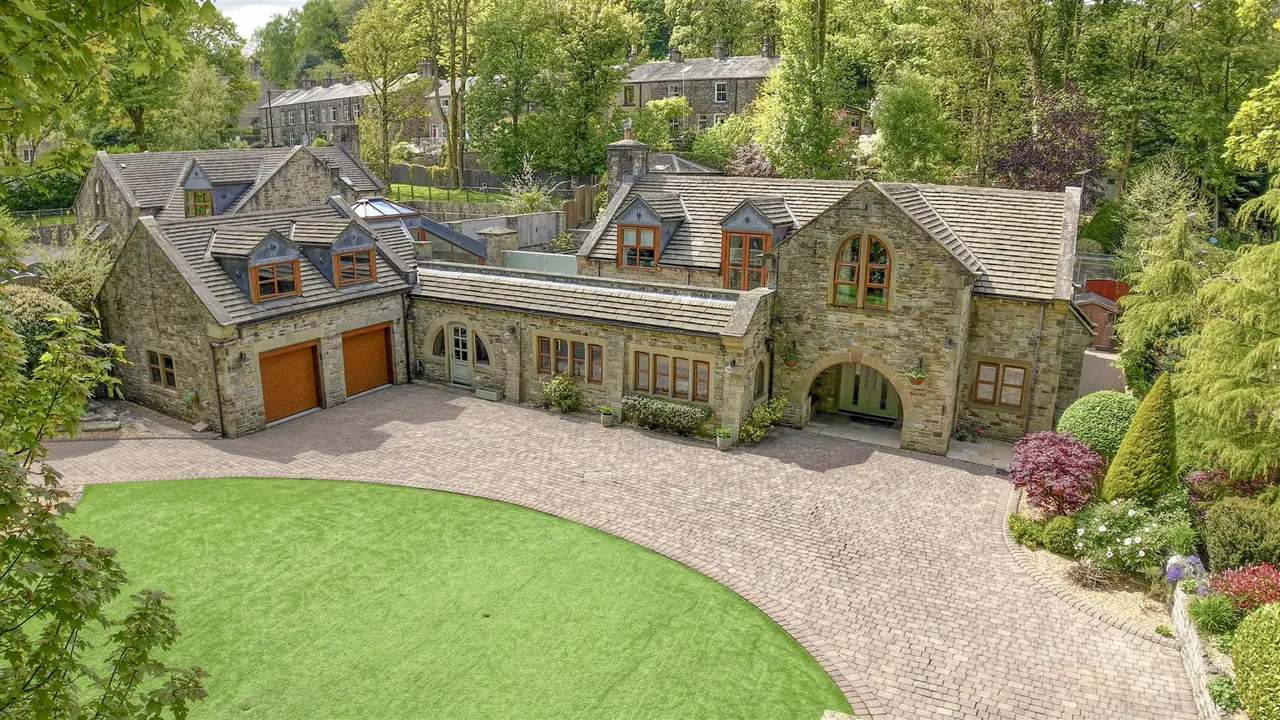 5 bed house for sale, Sunny Bank Road, Helmshore