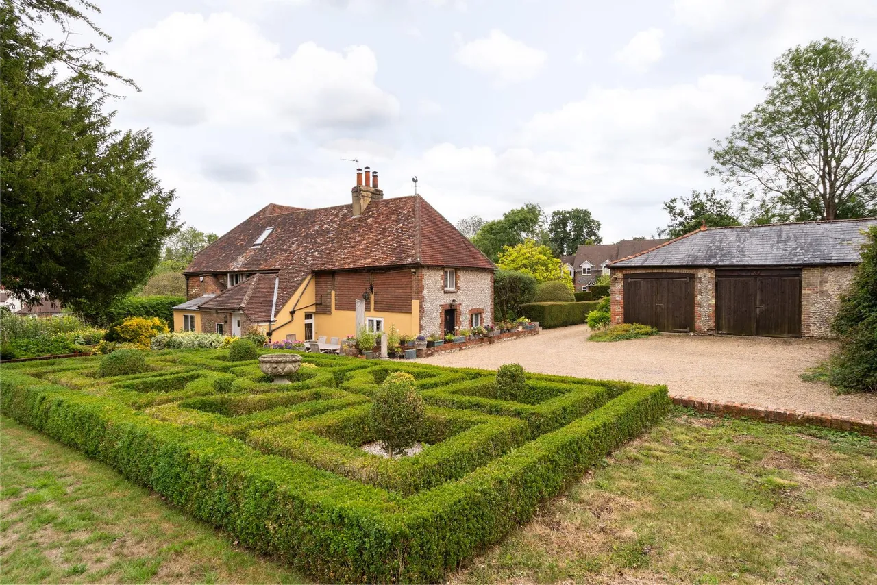 Slines Oak Road, Woldingham, CR3, photo 27