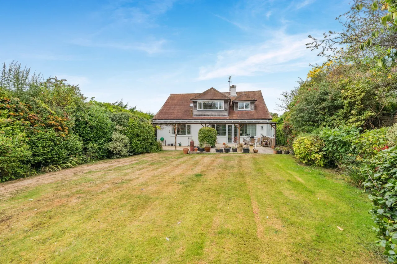 West Close, Middleton-on-Sea, West Sussex, PO22 7RP, photo 3